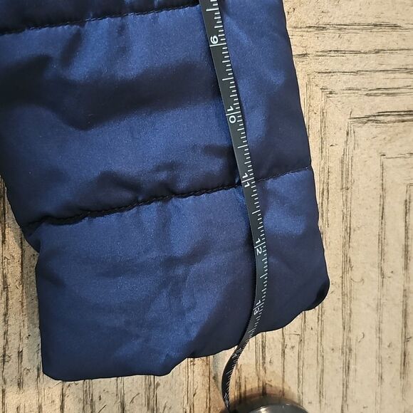 Navy Hooded puffer jacket size 3T Place Excellent condition - Picture 7 of 12